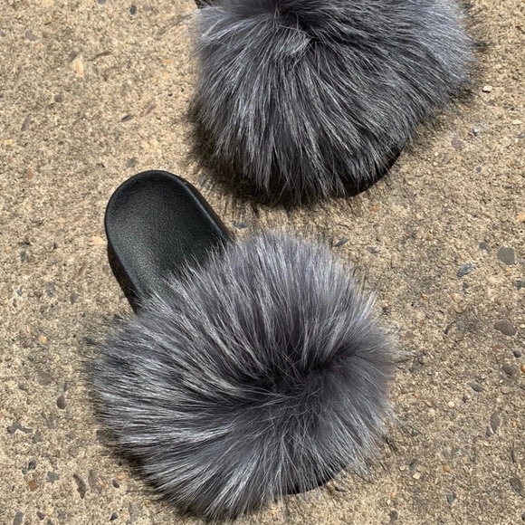 Party Grey Real Fur Slides sizes 8.5,9,9.5,10 - Picture 1 of 3